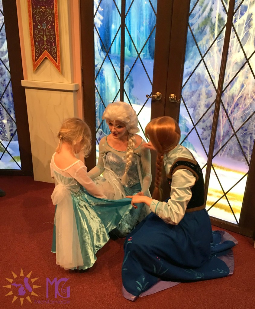 meeting anna and elsa at disneyland